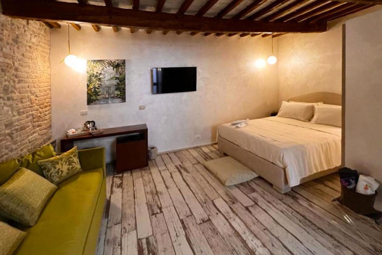 Hotel Dimora Storica Lo Svevo Jesi Zewnętrze zdjęcie