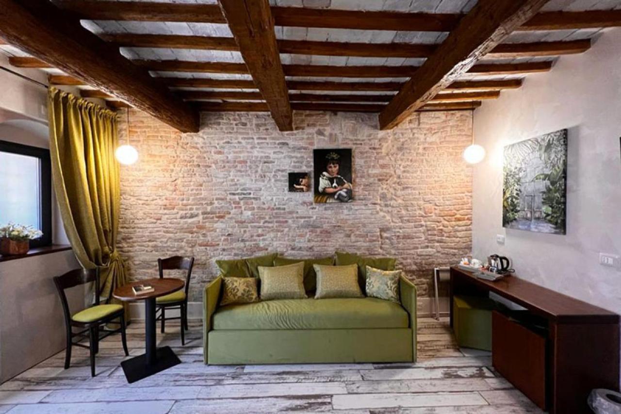 Hotel Dimora Storica Lo Svevo Jesi Zewnętrze zdjęcie